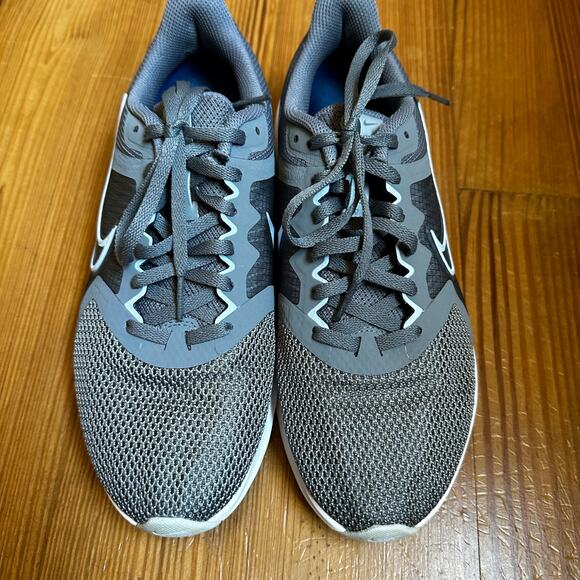 Nike Downshifter 11 gray running sneakers SIZE 9 - Picture 5 of 6